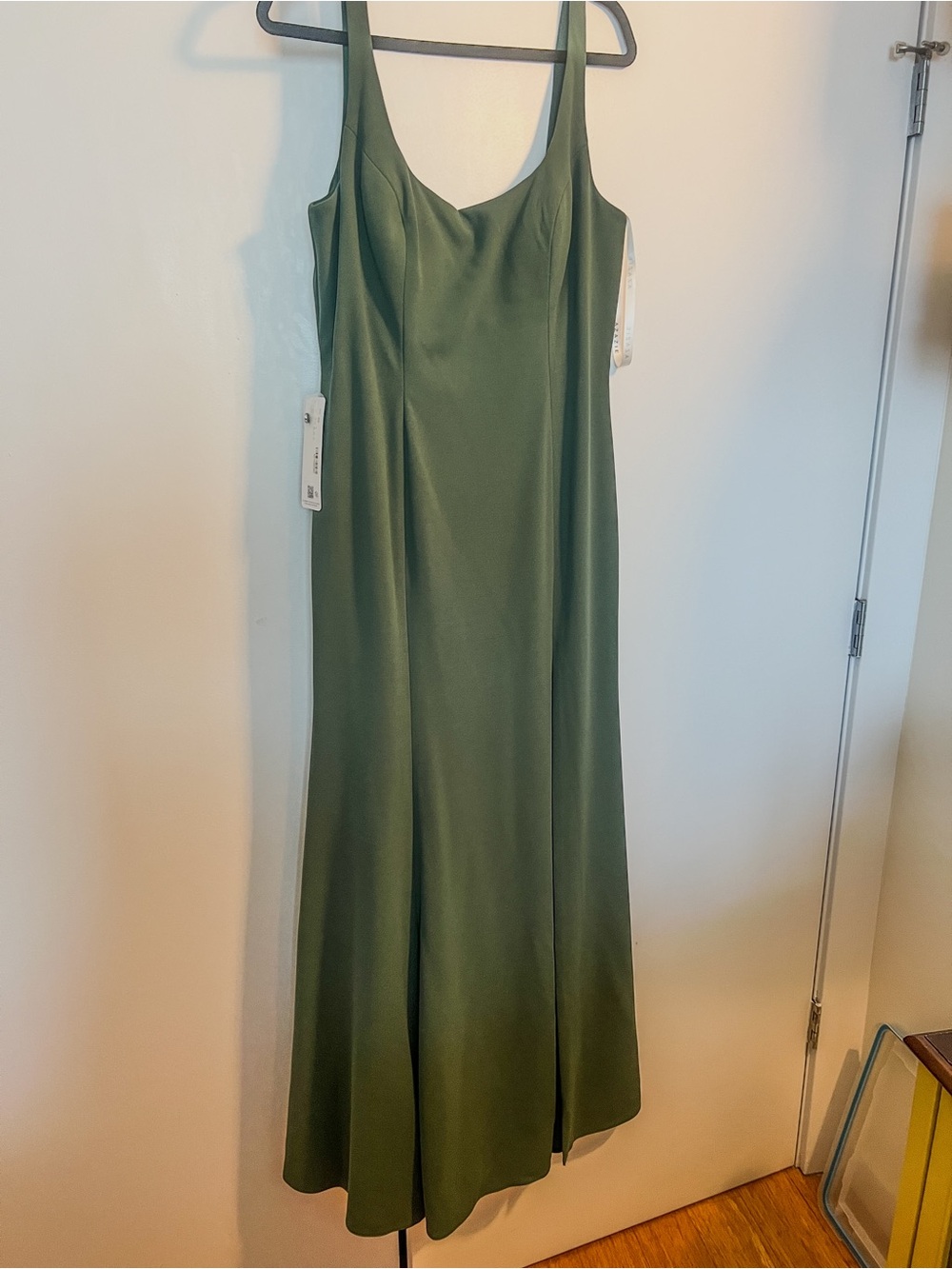 NWT Azazie Arwen Eucalyptus Stretch Crepe Bridesmaid Dress